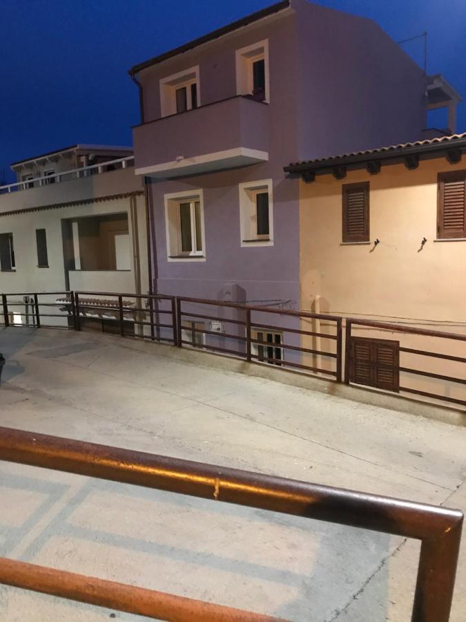 Bella'S House Apartment กัสเตลซาร์โด ภายนอก รูปภาพ